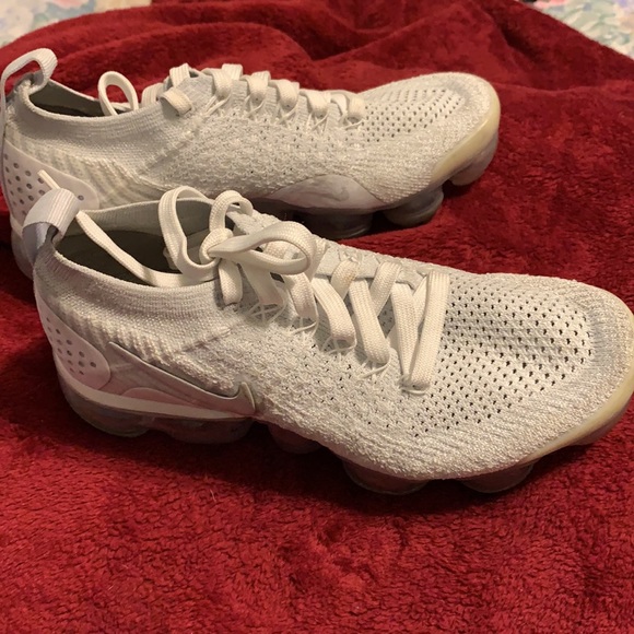 White VamporMax size 6 - Picture 3 of 6